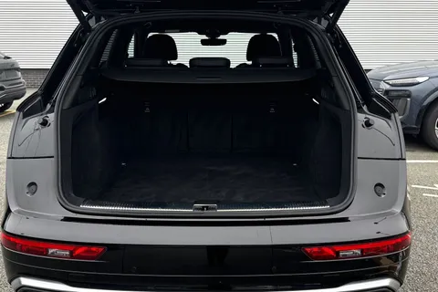 7 of 67 for Audi Q5 S line 40 TDI quattro 204 PS S tronic