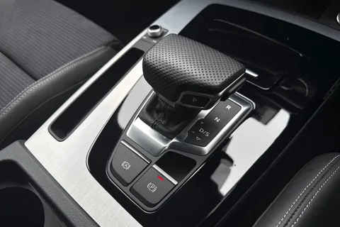 23 of 67 for Audi Q5 S line 40 TDI quattro 204 PS S tronic