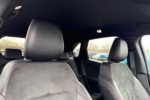 AK71EYV Ford Kuga 2.5 EcoBoost Duratec 14.4kWh ST-Line CVT Euro 6 (s/s) 5dr Thumbnail #25