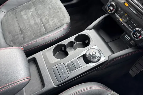 AK71EYV Ford Kuga 2.5 EcoBoost Duratec 14.4kWh ST-Line CVT Euro 6 (s/s) 5dr Thumbnail #60