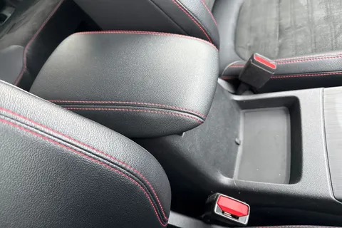 AK71EYV Ford Kuga 2.5 EcoBoost Duratec 14.4kWh ST-Line CVT Euro 6 (s/s) 5dr Thumbnail #61