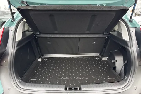 PL73YWG Hyundai Bayon 1.0 T-GDi MHEV Premium DCT Euro 6 (s/s) 5dr Thumbnail #8