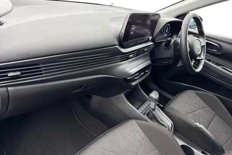 PL73YWG Hyundai Bayon 1.0 T-GDi MHEV Premium DCT Euro 6 (s/s) 5dr Thumbnail #16