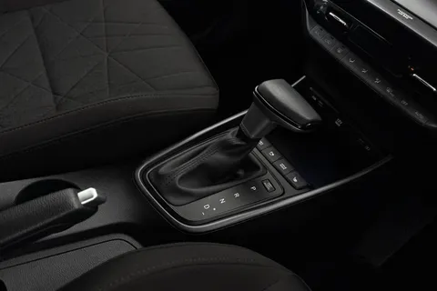 PL73YWG Hyundai Bayon 1.0 T-GDi MHEV Premium DCT Euro 6 (s/s) 5dr Thumbnail #24