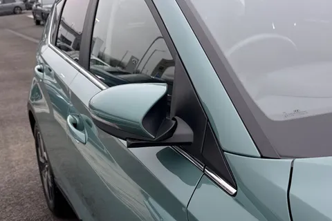 PL73YWG Hyundai Bayon 1.0 T-GDi MHEV Premium DCT Euro 6 (s/s) 5dr Thumbnail #26