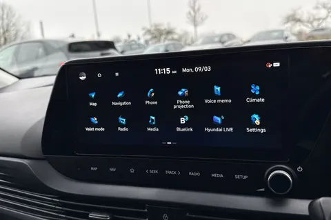 PL73YWG Hyundai Bayon 1.0 T-GDi MHEV Premium DCT Euro 6 (s/s) 5dr Thumbnail #36