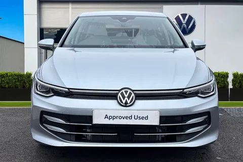 KM75BVE Volkswagen Golf 1.5 TSI 204 Style eHybrid 5dr DSG Thumbnail #6