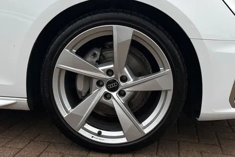 YP24FZR Audi A4 Avant Avant S line 40 TFSI  204 PS S tronic Thumbnail #14