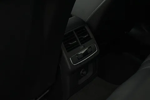 YP24FZR Audi A4 Avant Avant S line 40 TFSI  204 PS S tronic Thumbnail #30