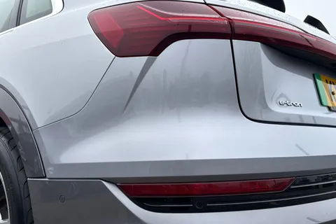 KY21NBF Audi e-tron Technik 55 quattro 300,00 kW Thumbnail #9