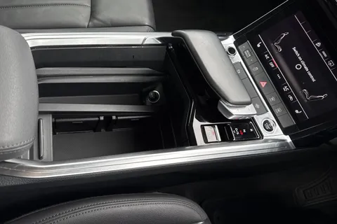 KY21NBF Audi e-tron Technik 55 quattro 300,00 kW Thumbnail #24