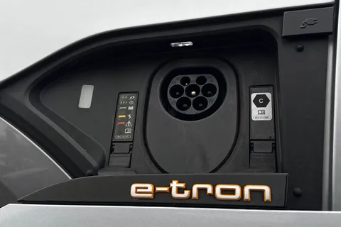 KY21NBF Audi e-tron Technik 55 quattro 300,00 kW Thumbnail #27