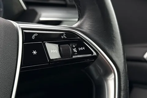 KY21NBF Audi e-tron Technik 55 quattro 300,00 kW Thumbnail #39