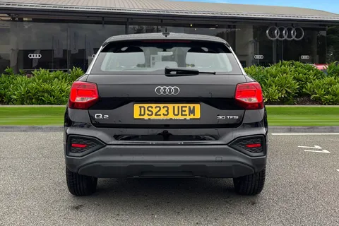 DS23UEM Audi Q2 Technik 30 TFSI 110 PS 6-speed Thumbnail #5