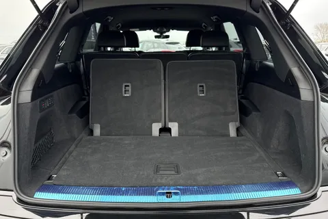 7 of 50 for Audi Q7 Black Edition 50 TDI quattro 286 PS tiptronic
