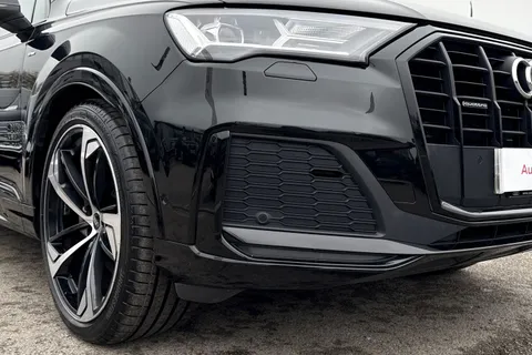 9 of 50 for Audi Q7 Black Edition 50 TDI quattro 286 PS tiptronic