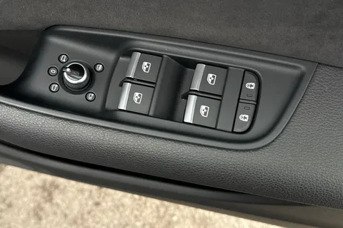 21 of 50 for Audi Q7 Black Edition 50 TDI quattro 286 PS tiptronic