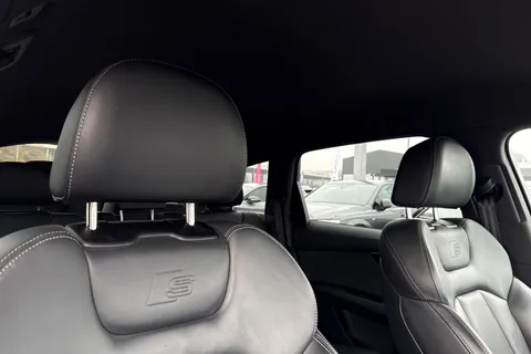 24 of 50 for Audi Q7 Black Edition 50 TDI quattro 286 PS tiptronic