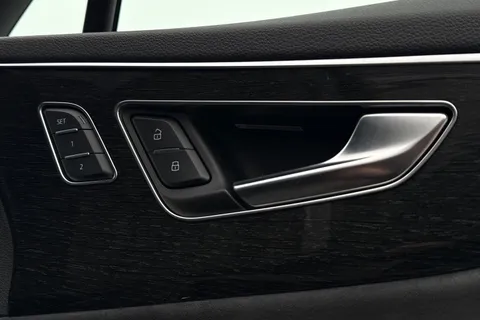 32 of 50 for Audi Q7 Black Edition 50 TDI quattro 286 PS tiptronic