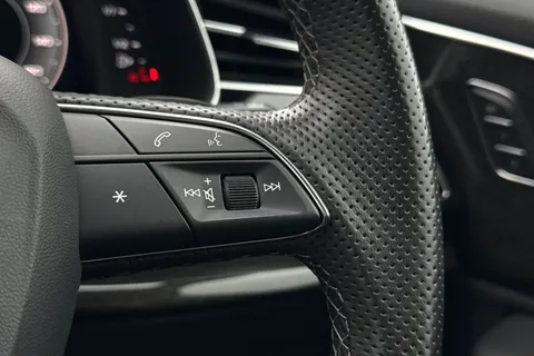 37 of 50 for Audi Q7 Black Edition 50 TDI quattro 286 PS tiptronic