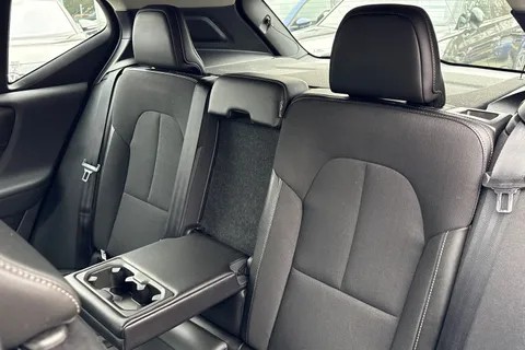 MX68MUU Volvo Xc40 1.5 T3 Momentum Euro 6 (s/s) 5dr Thumbnail #15