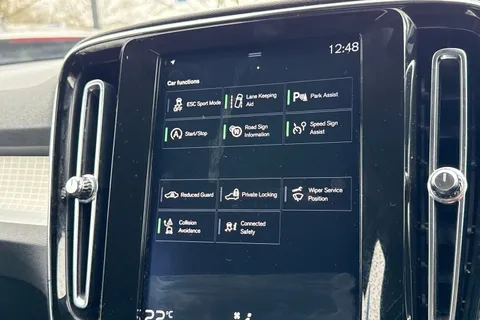 MX68MUU Volvo Xc40 1.5 T3 Momentum Euro 6 (s/s) 5dr Thumbnail #30