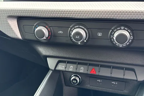  Audi A1 1.0 TFSI 30 Black Edition Sportback S Tronic Euro 6 (s/s) 5dr Thumbnail #22