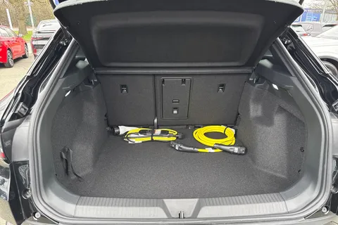 DE25ZPB Volkswagen ID.4 125kW Life Pure Perform 52kWh 5dr Auto[110kW Ch] | Heated Seats | Rear View Thumbnail #7