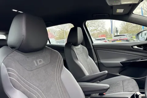 DE25ZPB Volkswagen ID.4 125kW Life Pure Perform 52kWh 5dr Auto[110kW Ch] | Heated Seats | Rear View Thumbnail #24