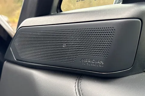 25 of 51 for Land Rover Range Rover 3.0 D300 HSE 5dr