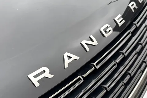 30 of 51 for Land Rover Range Rover 3.0 D300 HSE 5dr