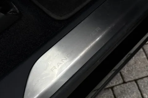 34 of 51 for Land Rover Range Rover 3.0 D300 HSE 5dr