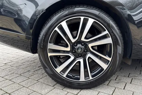 36 of 51 for Land Rover Range Rover 3.0 D300 HSE 5dr