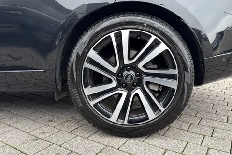 40 of 51 for Land Rover Range Rover 3.0 D300 HSE 5dr