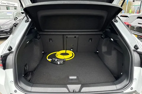 DA25BVG Volkswagen ID.4 150kW Family Pro Perform 77kWh 5dr Auto |  Heated Seats | Rear Camera Thumbnail #7