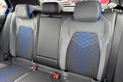 KN75UNM Volkswagen Golf 2.0 TSI 333 R 4Motion 5dr DSG Thumbnail #20