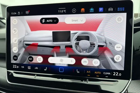 KN75UNM Volkswagen Golf 2.0 TSI 333 R 4Motion 5dr DSG Thumbnail #23