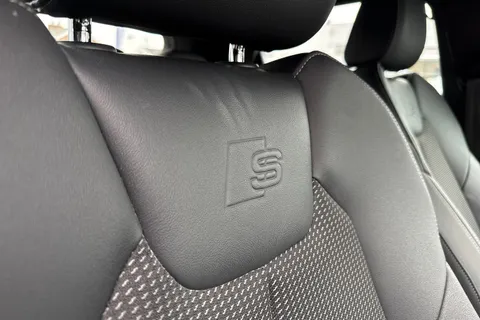 34 of 56 for Audi A1 1.0 TFSI 25 S line Sportback Euro 6 (s/s) 5dr