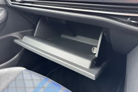 KN75UNM Volkswagen Golf 2.0 TSI 333 R 4Motion 5dr DSG Thumbnail #43