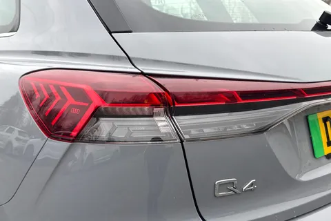 DX24XDJ Audi Q4 e-tron Q4 Sport 45 e-tron 210,00 kW Thumbnail #9