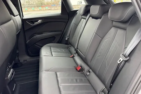 DX24XDJ Audi Q4 e-tron Q4 Sport 45 e-tron 210,00 kW Thumbnail #20