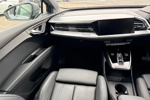 DX24XDJ Audi Q4 e-tron Q4 Sport 45 e-tron 210,00 kW Thumbnail #21