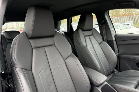 DX24XDJ Audi Q4 e-tron Q4 Sport 45 e-tron 210,00 kW Thumbnail #25