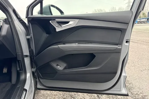 DX24XDJ Audi Q4 e-tron Q4 Sport 45 e-tron 210,00 kW Thumbnail #45