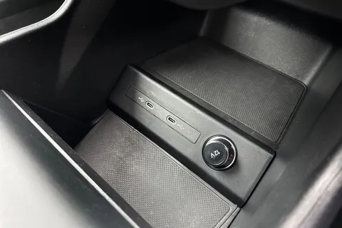 DX24XDJ Audi Q4 e-tron Q4 Sport 45 e-tron 210,00 kW Thumbnail #50