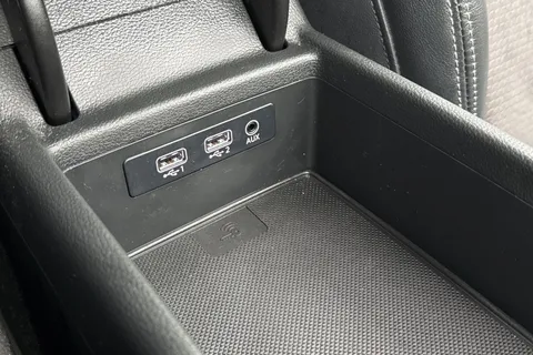 39 of 45 for Audi A4 1.4 TFSI Black Edition Euro 6 (s/s) 4dr