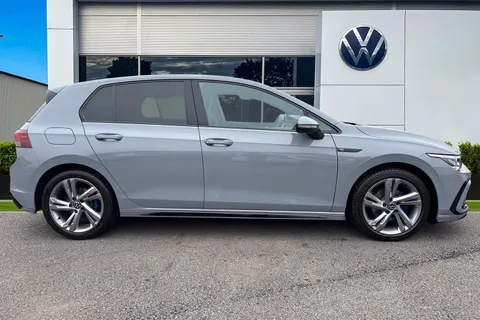 DF23FJY Volkswagen Golf 1.5 eTSI 150 R-Line Evo DSG Thumbnail #4