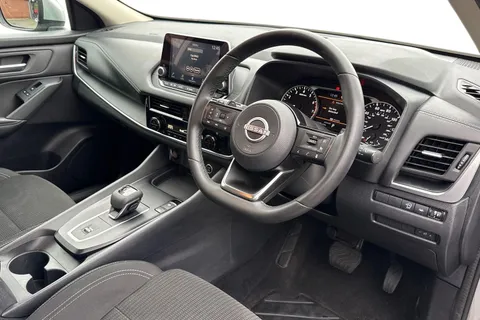 DL73NXP Nissan Qashqai 1.3 DIG-T MHEV Acenta Premium XTRON Euro 6 (s/s) 5dr Thumbnail #15