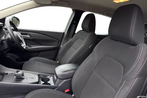 DL73NXP Nissan Qashqai 1.3 DIG-T MHEV Acenta Premium XTRON Euro 6 (s/s) 5dr Thumbnail #17