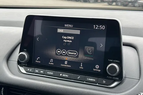 DL73NXP Nissan Qashqai 1.3 DIG-T MHEV Acenta Premium XTRON Euro 6 (s/s) 5dr Thumbnail #18